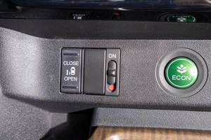 Минивэн Honda Stepwgn 2016 года, 1939000 рублей, Барнаул