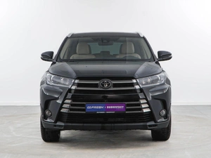 Внедорожник Toyota Highlander 2017 года, 3489050 рублей, Москва