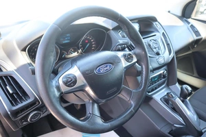 Хэтчбек Ford Focus 2012 года, 885000 рублей, Мирное