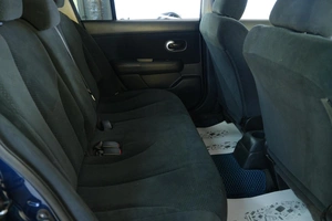 Хетчбэк Nissan Tiida 2010 года, 889000 рублей, Омск