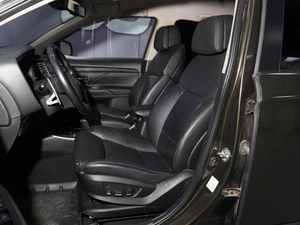 Внедорожник Mitsubishi Outlander 2017 года, 2820999 рублей, Тверь