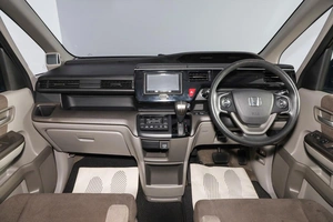 Минивэн Honda Stepwgn 2016 года, 1999000 рублей, Новосибирск