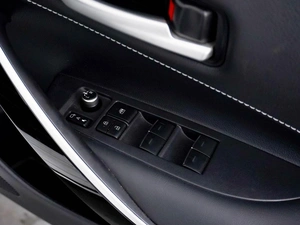 Хетчбэк Toyota Corolla 2020 года, 1789404 рублей, Москва