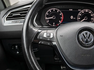 Внедорожник Volkswagen Tiguan 2018 года, 2799000 рублей, Краснодар
