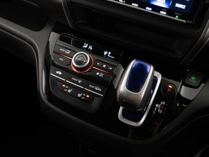 Минивэн Honda Freed+ 2017 года, 1400000 рублей, Москва
