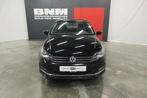 Седан Volkswagen Polo 2015 года, 1070000 рублей, Курск