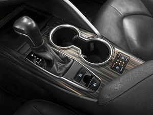 Седан Toyota Camry 2019 года, 3300000 рублей, Ставрополь