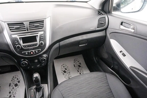 Седан Hyundai Solaris 2015 года, 1199000 рублей, Красноярск