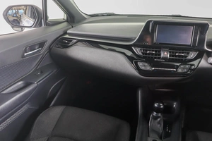 Внедорожник Toyota C-HR 2018 года, 1949000 рублей, Пермь