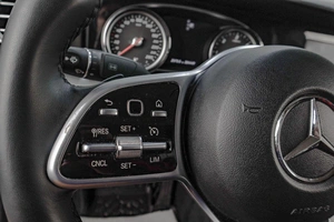 Седан Mercedes-benz E-класс 2019 года, 1899000 рублей, Челябинск