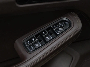 Внедорожник Porsche Macan Turbo 2014 года, 2877077 рублей, Москва