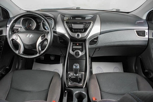 Седан Hyundai Elantra 2012 года, 839000 рублей, Тюмень