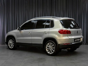 Внедорожник Volkswagen Tiguan 2012 года, 1299000 рублей, Тюмень