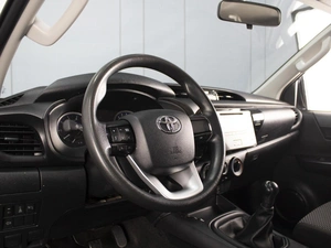 Пикап Toyota Hilux 2020 года, 2830000 рублей, Омск