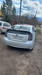 Лифтбек Toyota Prius 2013 года, 900000 рублей, Красноярск