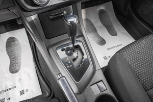 Седан Toyota Corolla 2013 года, 1329000 рублей, Барнаул