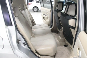 Седан Nissan Tiida 2005 года, 548000 рублей, Солонцы