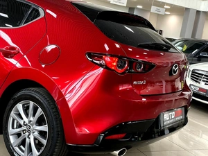 Хетчбэк Mazda 3 2019 года, 1987000 рублей, Солонцы