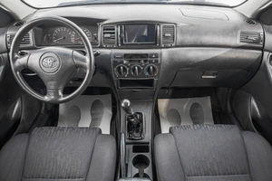 Седан Toyota Corolla 2002 года, 609000 рублей, Барнаул