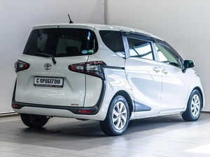 Минивэн Toyota Sienta 2018 года, 1299000 рублей, Красноярск