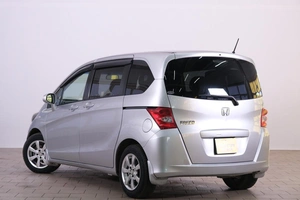 Минивэн Honda Freed 2010 года, 1009000 рублей, Омск