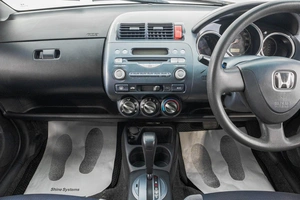 Хетчбэк Honda Fit 2001 года, 299000 рублей, Барнаул