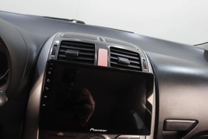 Хетчбэк Toyota Auris 2007 года, 829000 рублей, Челябинск