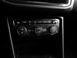 Внедорожник Volkswagen Tiguan 2018 года, 2299000 рублей, Тюмень