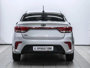 Седан Kia Rio 2018 года, 1519000 рублей, Красноярск