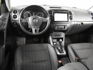 Внедорожник Volkswagen Tiguan 2013 года, 1598900 рублей, Казань
