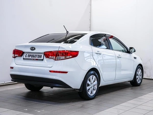 Седан Kia Rio 2016 года, 1090000 рублей, Красноярск