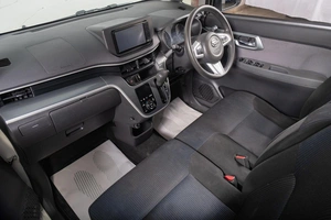 Минивэн Daihatsu Move 2016 года, 799000 рублей, Томск