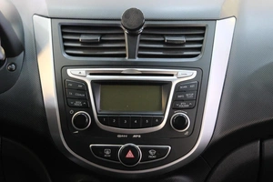 Хетчбэк Hyundai Solaris 2012 года, 739000 рублей, Омск