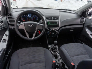 Седан Hyundai Solaris 2014 года, 749000 рублей, Саратов