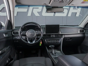 Седан Kia Optima 2019 года, 1699000 рублей, Сургут