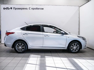 Седан Hyundai Solaris 2017 года, 1229000 рублей, Красноярск