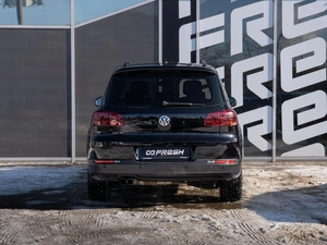 Внедорожник Volkswagen Tiguan 2015 года, 1798000 рублей, Краснодар