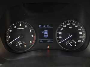 Седан Hyundai Solaris 2017 года, 1480000 рублей, Омск