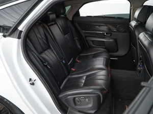 Седан Jaguar XJ 2013 года, 1799077 рублей, Москва