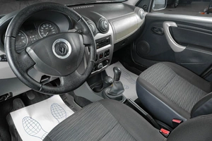 Хетчбэк Renault Sandero 2011 года, 429000 рублей, Тюмень
