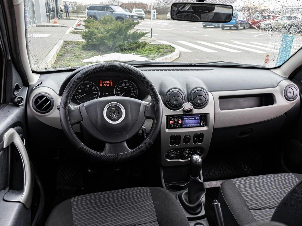 Хетчбэк Renault Sandero 2012 года, 678070 рублей, Краснодар