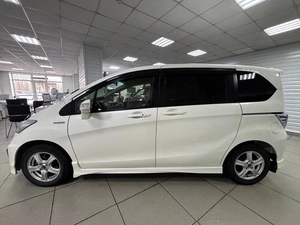 Минивэн Honda Freed 2012 года, 999000 рублей, Ачинск