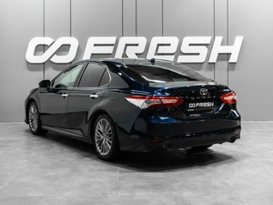 Седан Toyota Camry 2018 года, 2349000 рублей, Тюмень