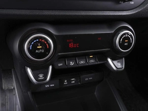 Седан Kia Rio 2017 года, 1220000 рублей, Ростов-на-Дону