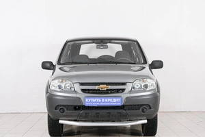 Внедорожник Chevrolet Niva 2011 года, 899000 рублей, Красноярск