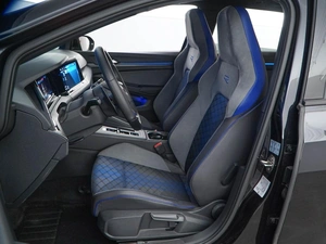 Универсал Volkswagen Golf R 2021 года, 5399077 рублей, Москва
