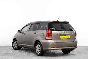 Минивэн Toyota Wish 2006 года, 989000 рублей, Барнаул