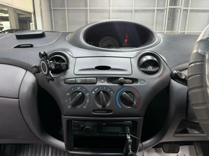 Хетчбэк Toyota Vitz 2001 года, 347000 рублей, Красноярск