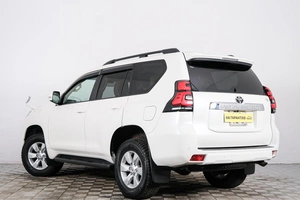 Внедорожник Toyota Land Cruiser Prado 2018 года, 4549000 рублей, Красноярск