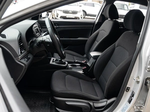 Седан Hyundai Elantra 2017 года, 1300000 рублей, Краснодар